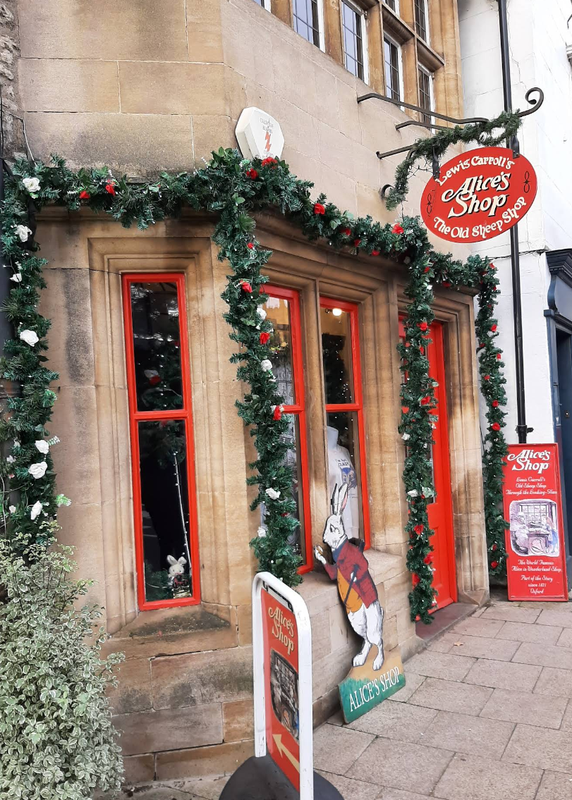 Oxford Visitor Guide Souvenirs in Oxford Alices Shop